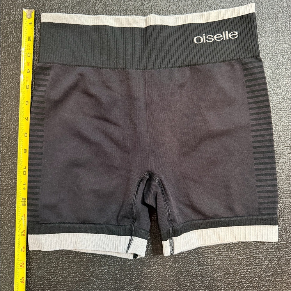 Oiselle Women's Black and Gray Bike Shorts size small